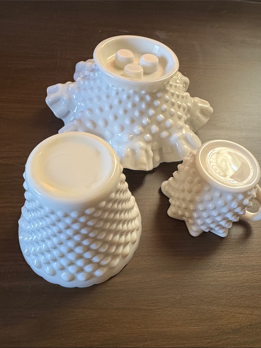Vintage White Hobnail Milk Glass Vase and Mugs Set - Elegant Home Accents - Picture 7 of 14